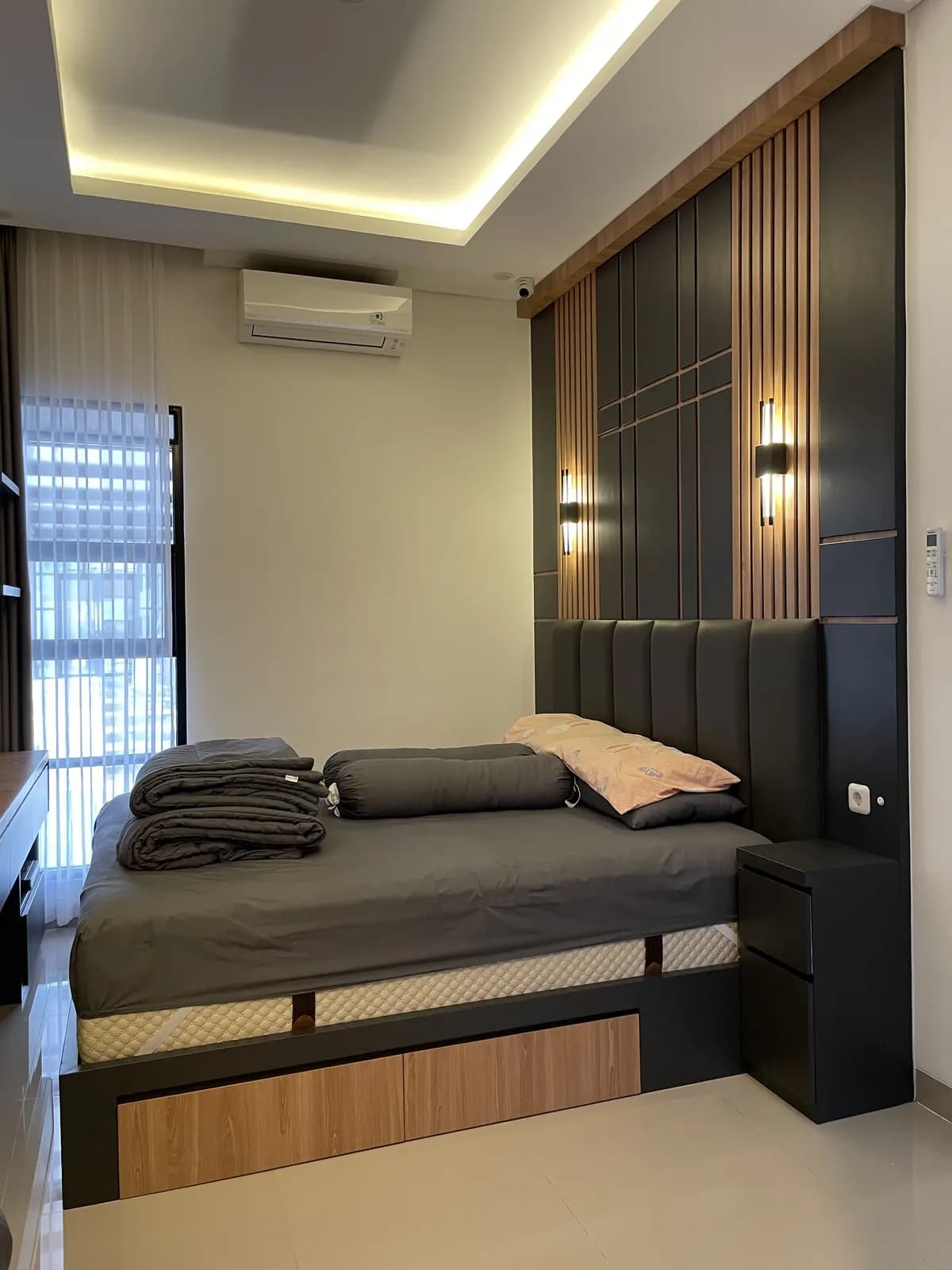 Interior Kamar Tidur custom karya Niscala Furniture - detail 4