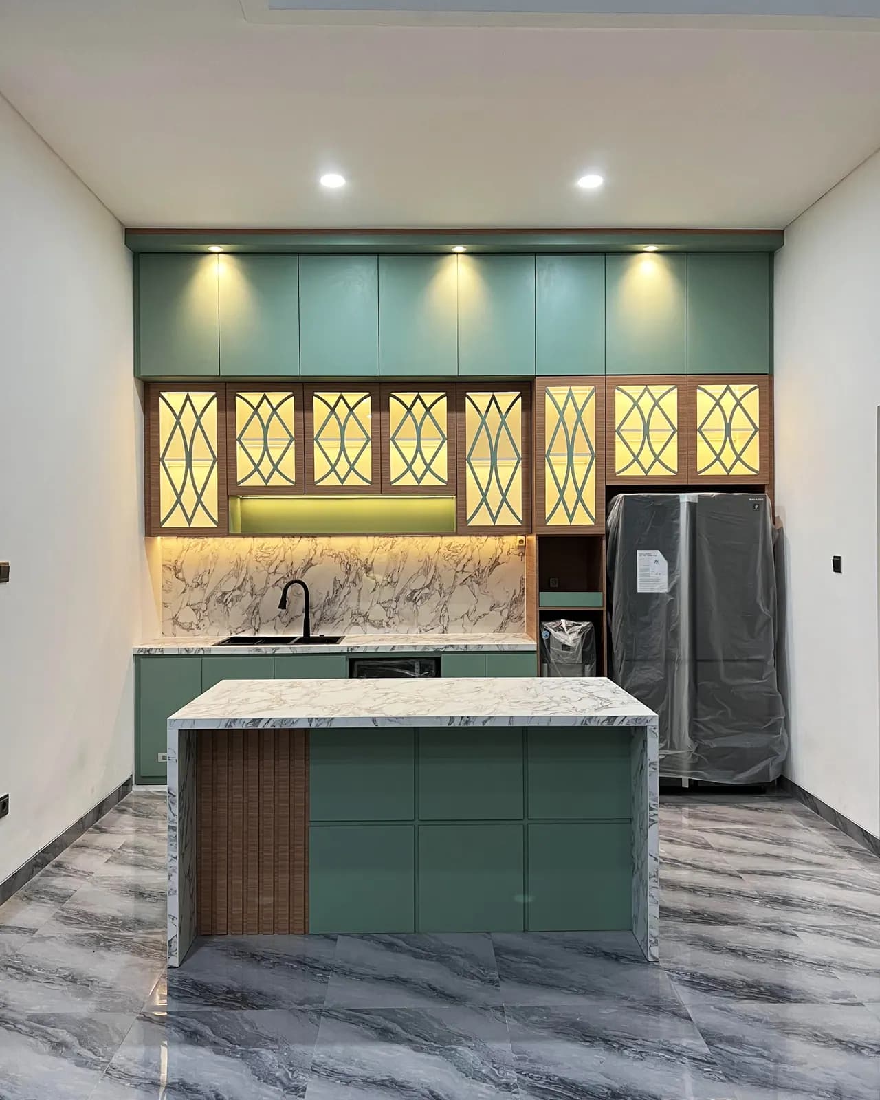 Kitchen Set & Pantry custom karya Niscala Furniture - detail 2