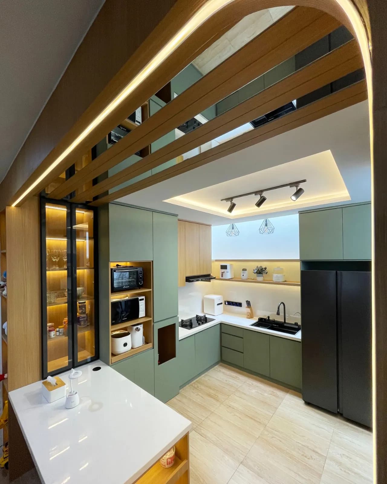 Kitchen Set & Pantry custom karya Niscala Furniture, finishing modern - detail 4
