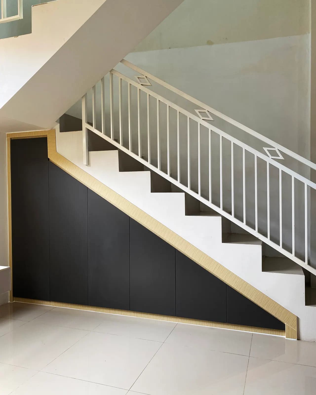 Lemari Bawah Tangga custom karya Niscala Furniture, di Rancaekek