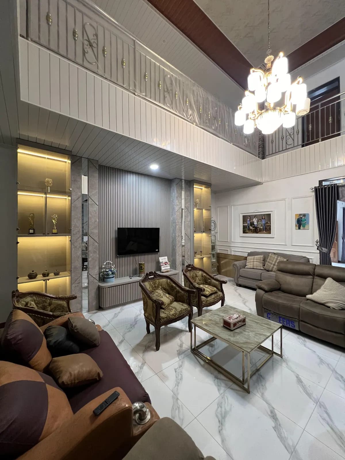 Backdrop TV & Rak Televisi custom karya Niscala Furniture - detail 4