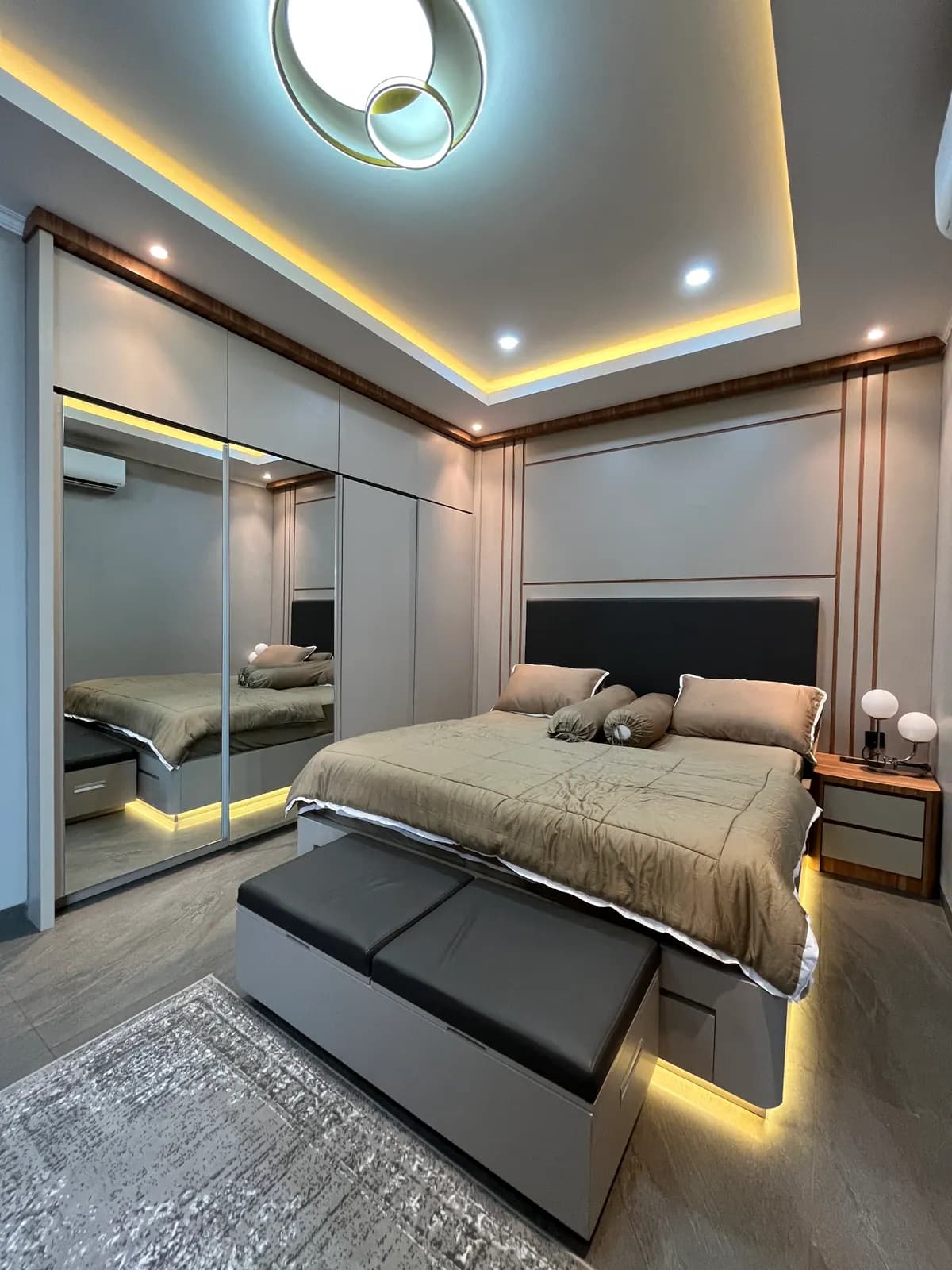 Interior Kamar Tidur custom karya Niscala Furniture