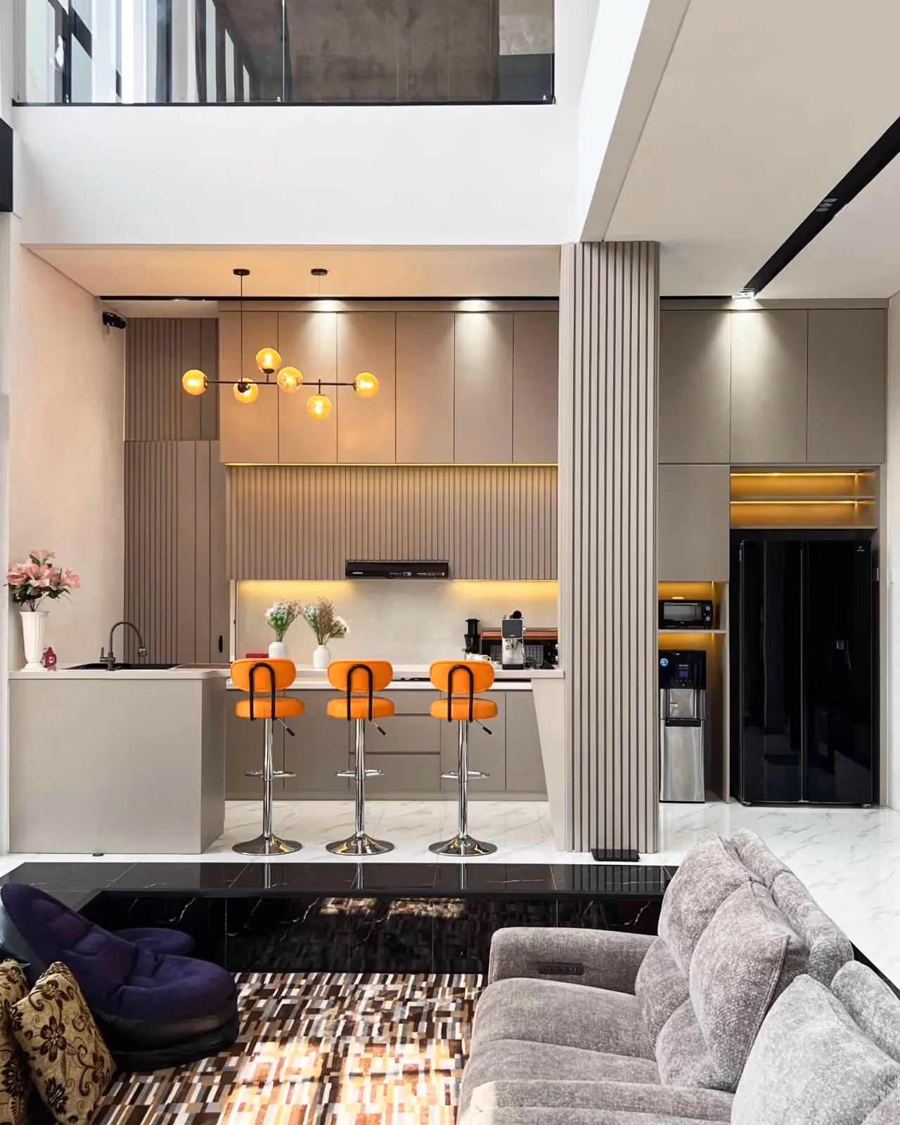 Kitchen Set & Pantry custom karya Niscala Furniture, finishing modern