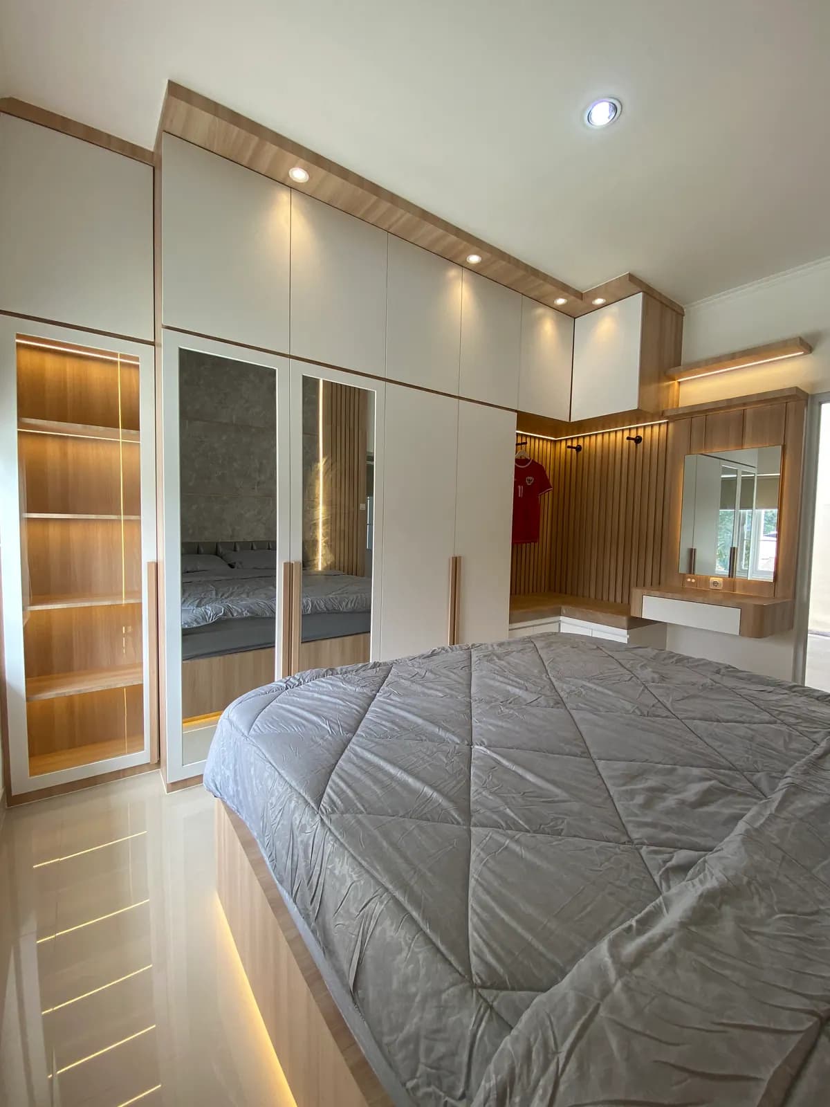 Lemari Pakaian Custom custom karya Niscala Furniture