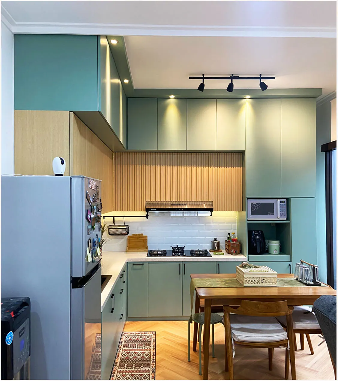 Interior Rumah Real Estate custom karya Niscala Furniture, di Bali Garden City View