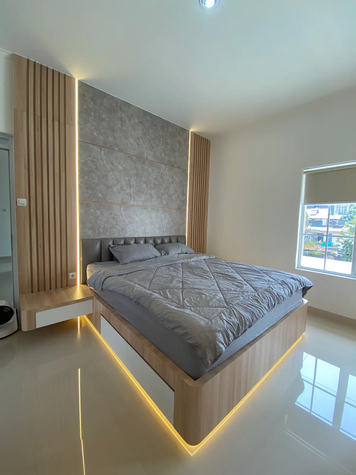 Kamar tidur anak ranjang susun tangga laci