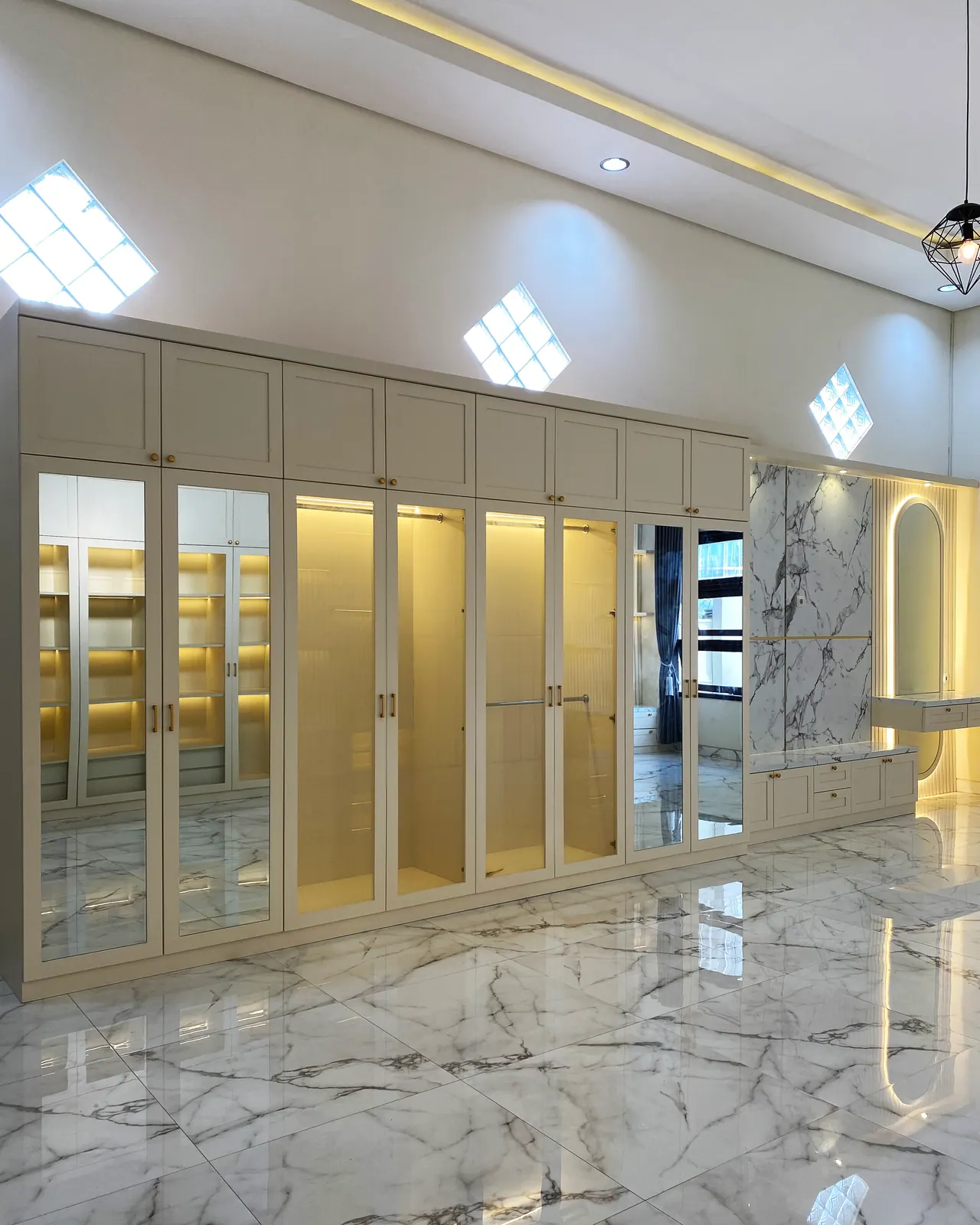 Walk in closet custom di Banjarnegara Jawa Tengah