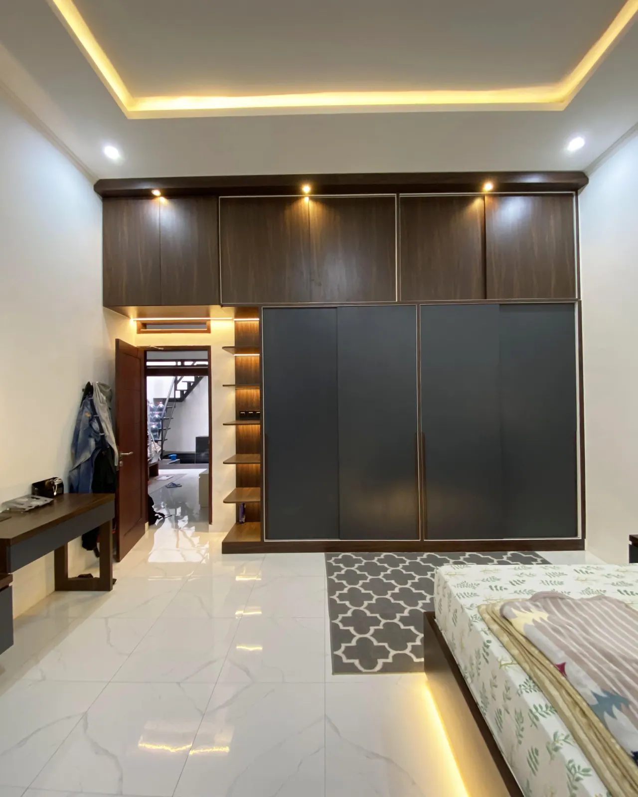 Lemari pakaian minimalis modern Niscala Furniture
